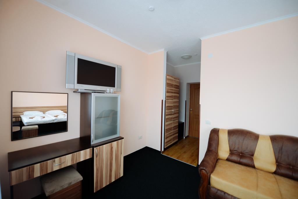 Hotel Restaurant Vizit Truskavets Bilik gambar