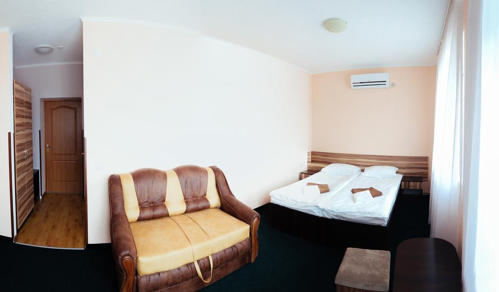 Hotel Restaurant Vizit Truskavets Bilik gambar