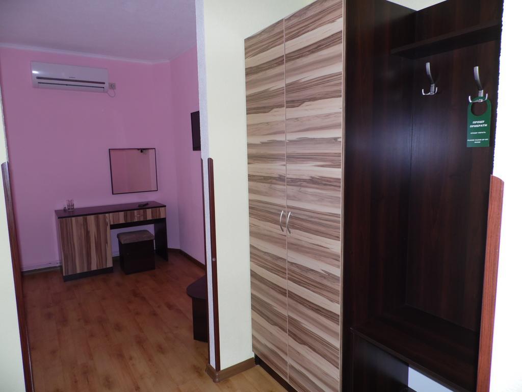 Hotel Restaurant Vizit Truskavets Bilik gambar