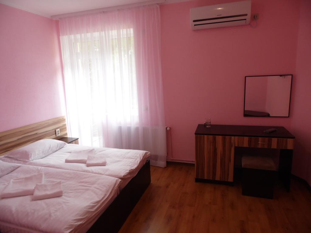 Hotel Restaurant Vizit Truskavets Bilik gambar