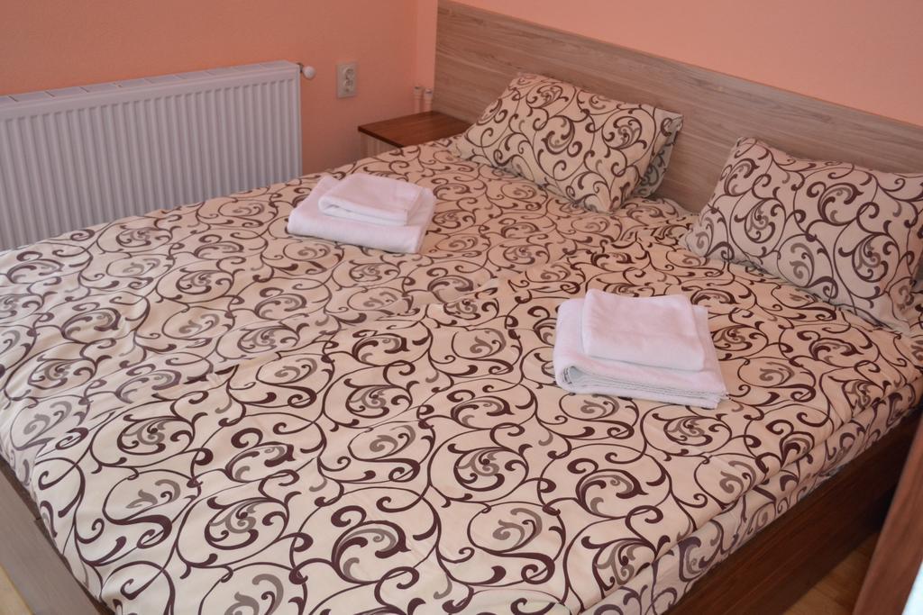 Hotel Restaurant Vizit Truskavets Luaran gambar