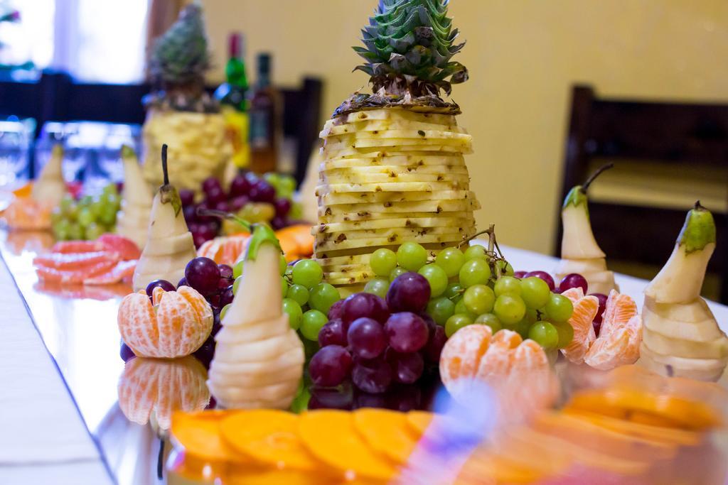Hotel Restaurant Vizit Truskavets Luaran gambar