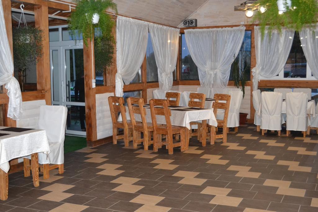 Hotel Restaurant Vizit Truskavets Luaran gambar