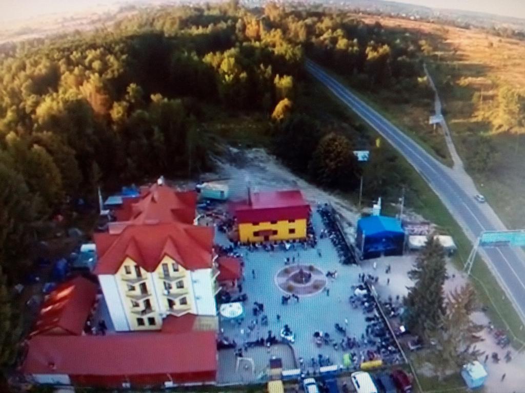 Hotel Restaurant Vizit Truskavets Luaran gambar