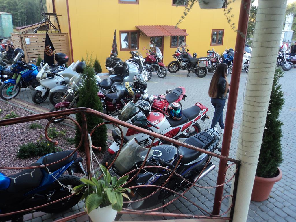 Hotel Restaurant Vizit Truskavets Luaran gambar