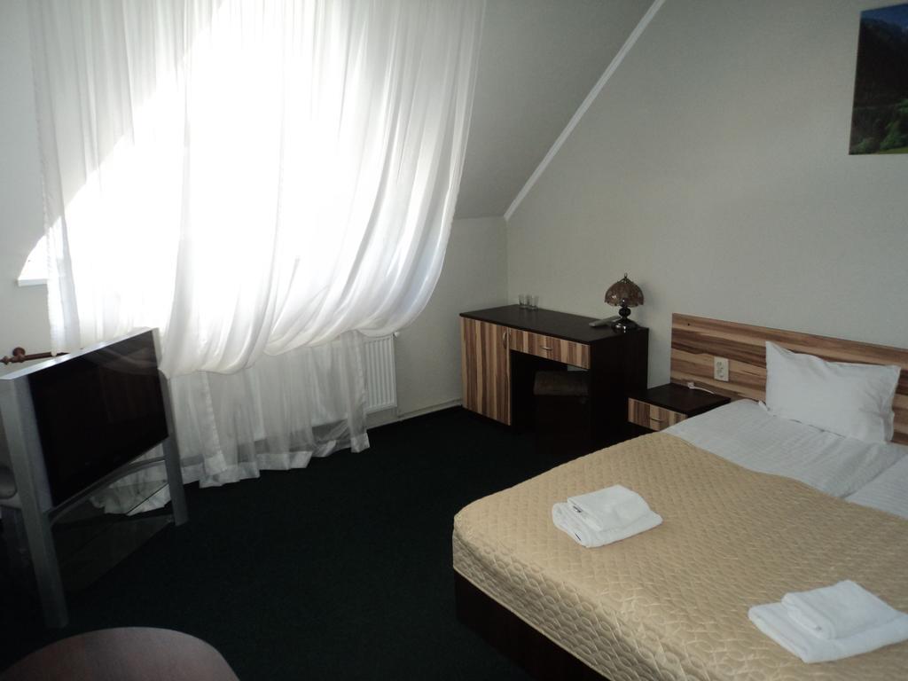 Hotel Restaurant Vizit Truskavets Luaran gambar