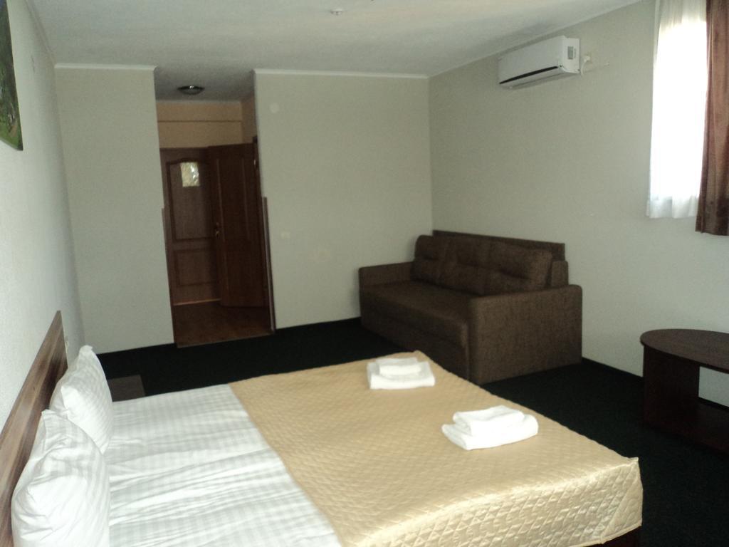 Hotel Restaurant Vizit Truskavets Luaran gambar