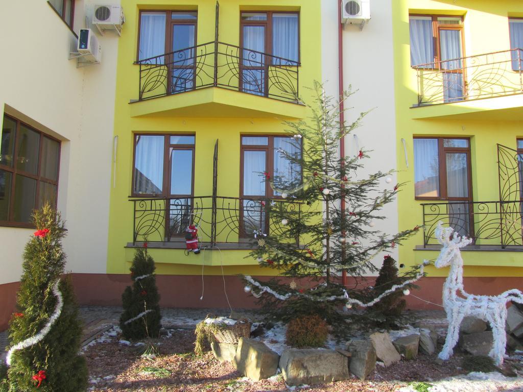 Hotel Restaurant Vizit Truskavets Luaran gambar