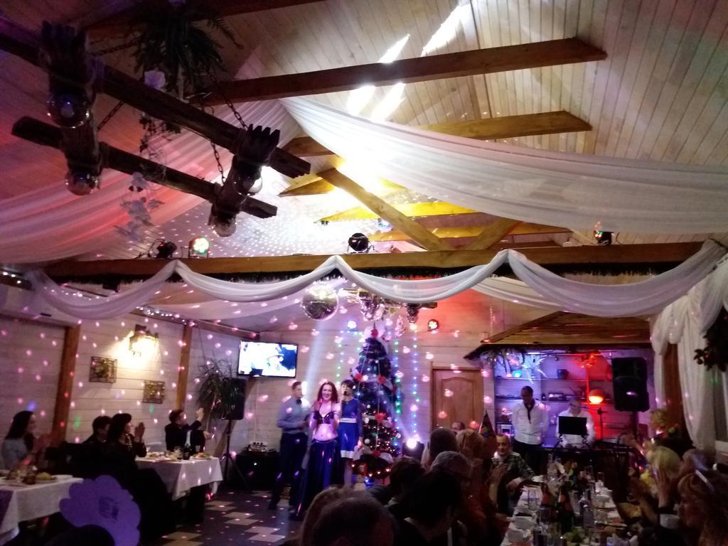 Hotel Restaurant Vizit Truskavets Luaran gambar